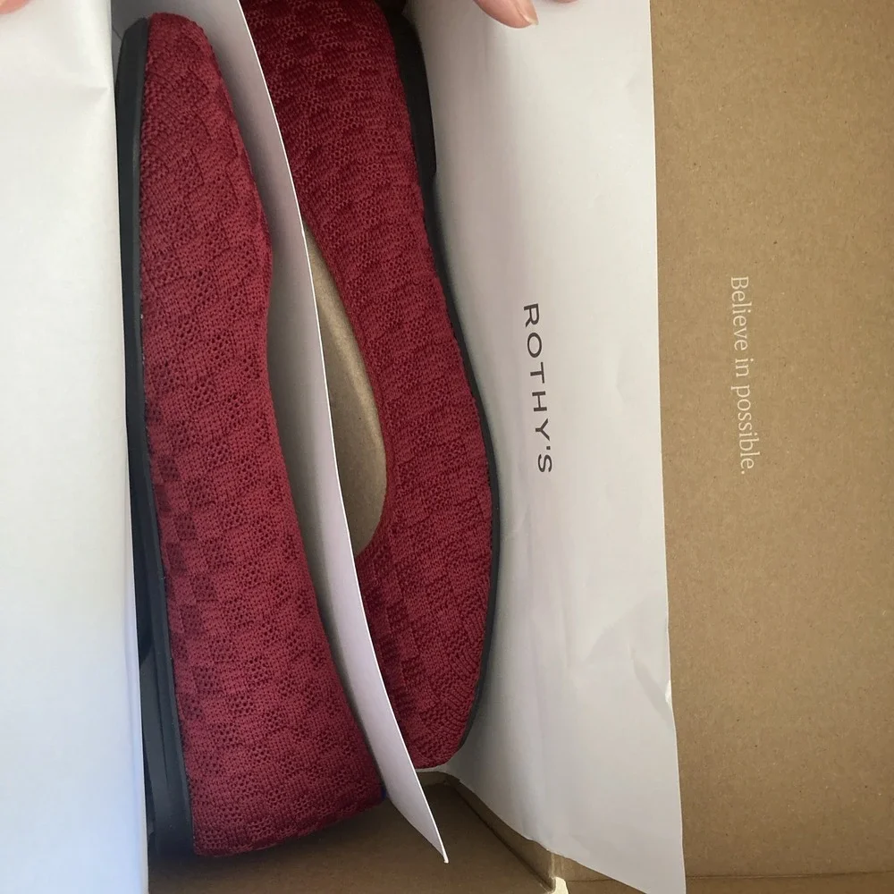 Rothy's The Max Square‎ Ruby Red Size 8.5 US Flats  210-019 New in Box